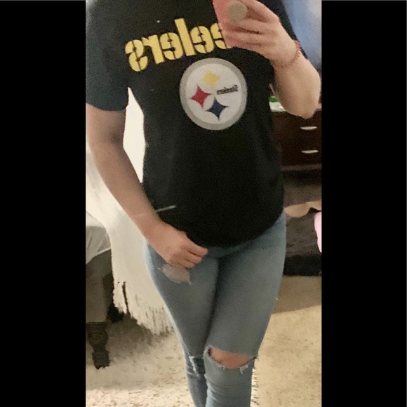 NFL Other - • NFL TEAM “STEELERS” APPAREL T- Shirt •